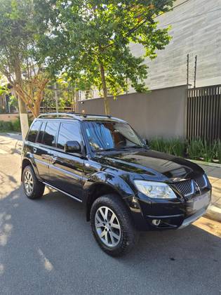 MITSUBISHI PAJERO TR4 2.0 4X4 16V 140CV FLEX 4P AUTOMÁTICO MITSUBISHI PAJERO TR4 2.0 4X4 16V 140CV FLEX 4P AUTOMÁTICO